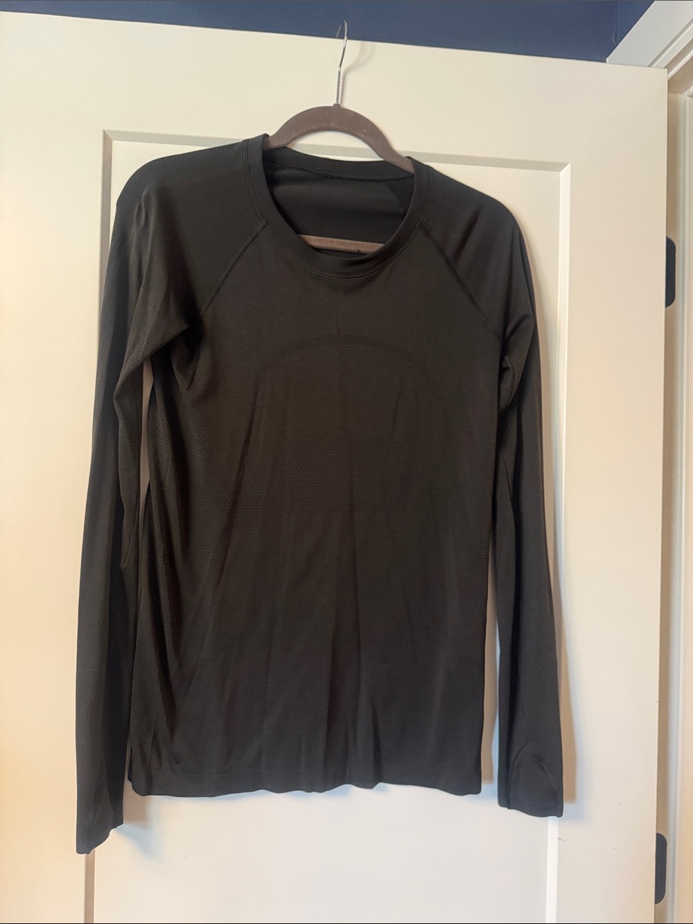 lululemon athletica Black Long Sleeve Swiftly Crewneck, 8